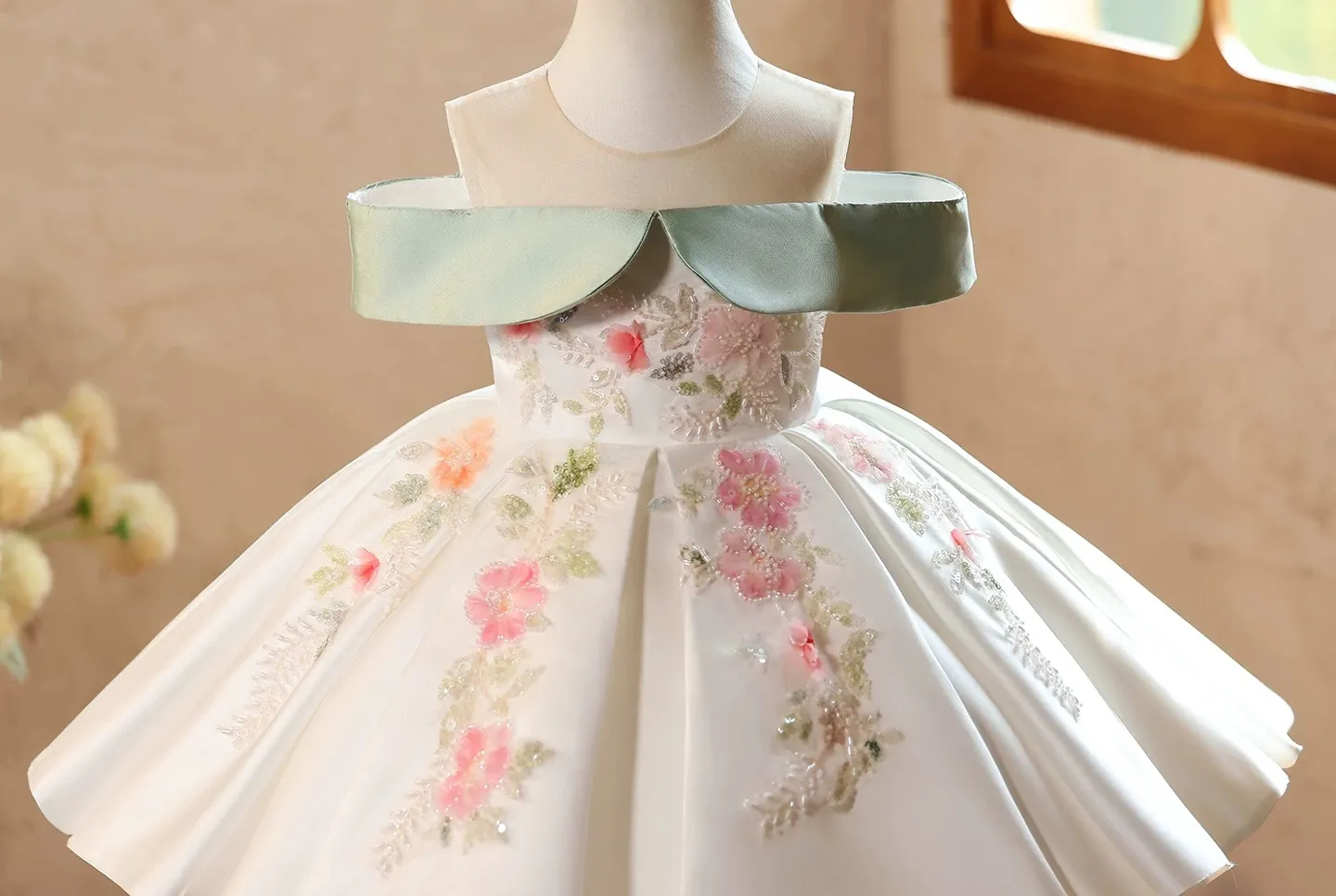 女童一字肩公主裙 / 女童蓬蓬裙 / 花女裙 / 禮服裙 / 演出服