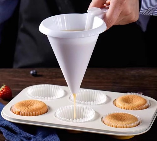 手持式蛋糕麵糊分液器 ( 烘焙工具 )