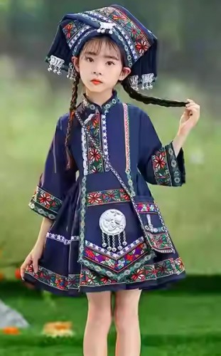 女童苗族民族服 / 演出服